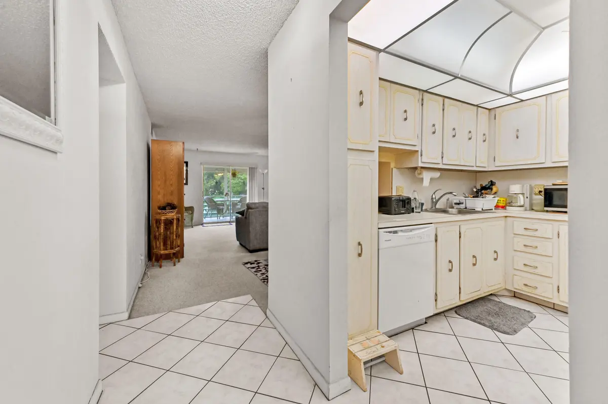06 Kitchen 01 at 2615 NE 3rd Court 3170, Boynton Beach