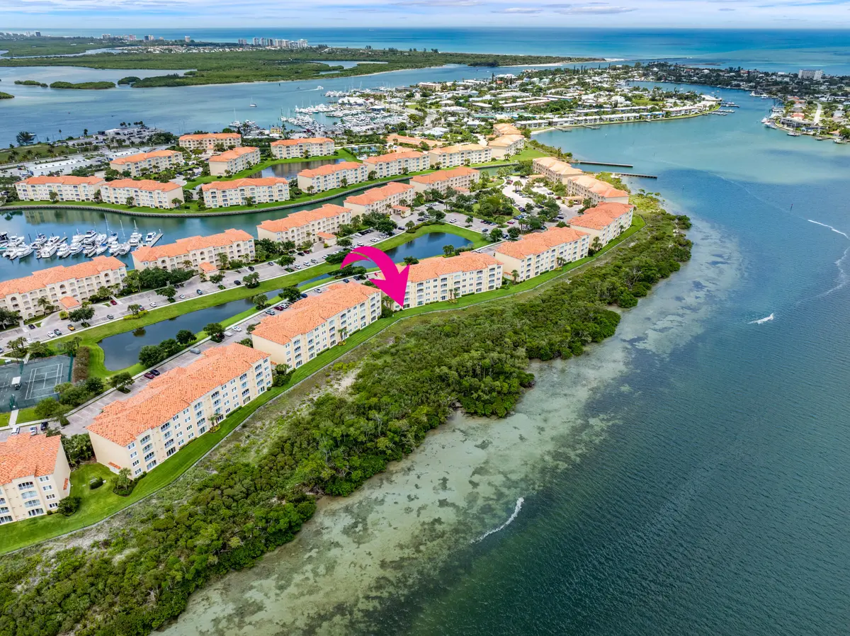 DJI_0985_Arrow at 24 Harbour Isle Drive 106, Fort Pierce