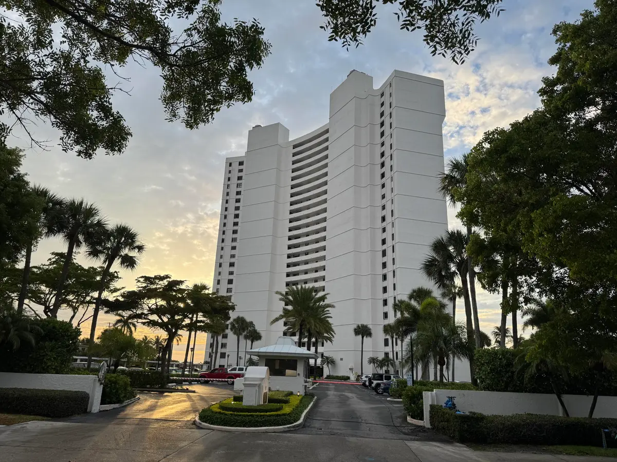 Front Gated community at 5200 N Flagler Drive 803, West Palm Beach