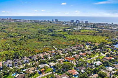 1715 W Hemingway Drive, Juno Beach – sold
