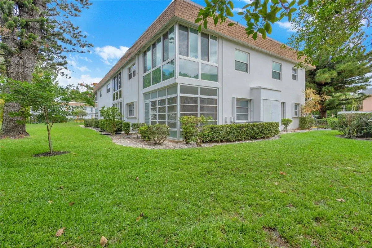48-GG3A4149 at 2950 SE Ocean Boulevard 14-1, Stuart