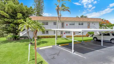 2950 SE Ocean Boulevard 14-1, Stuart – Condominium for sale
