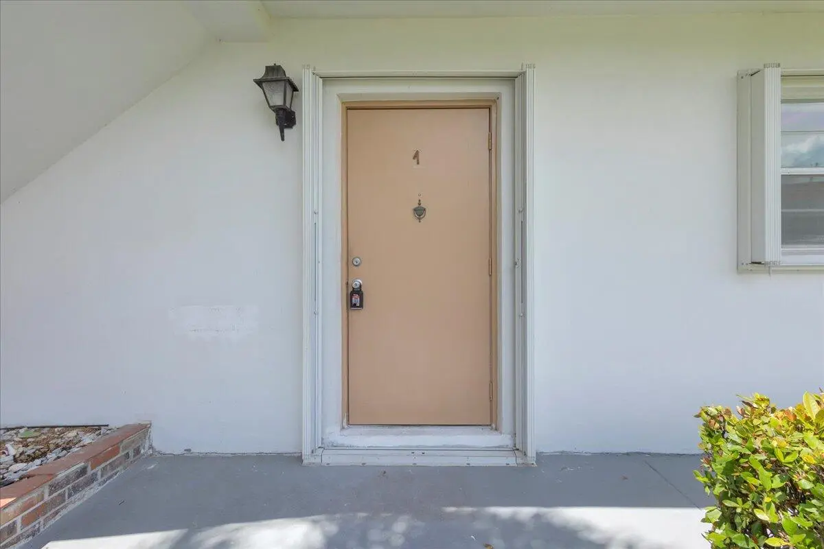 15-GG3A4041 at 2950 SE Ocean Boulevard 14-1, Stuart
