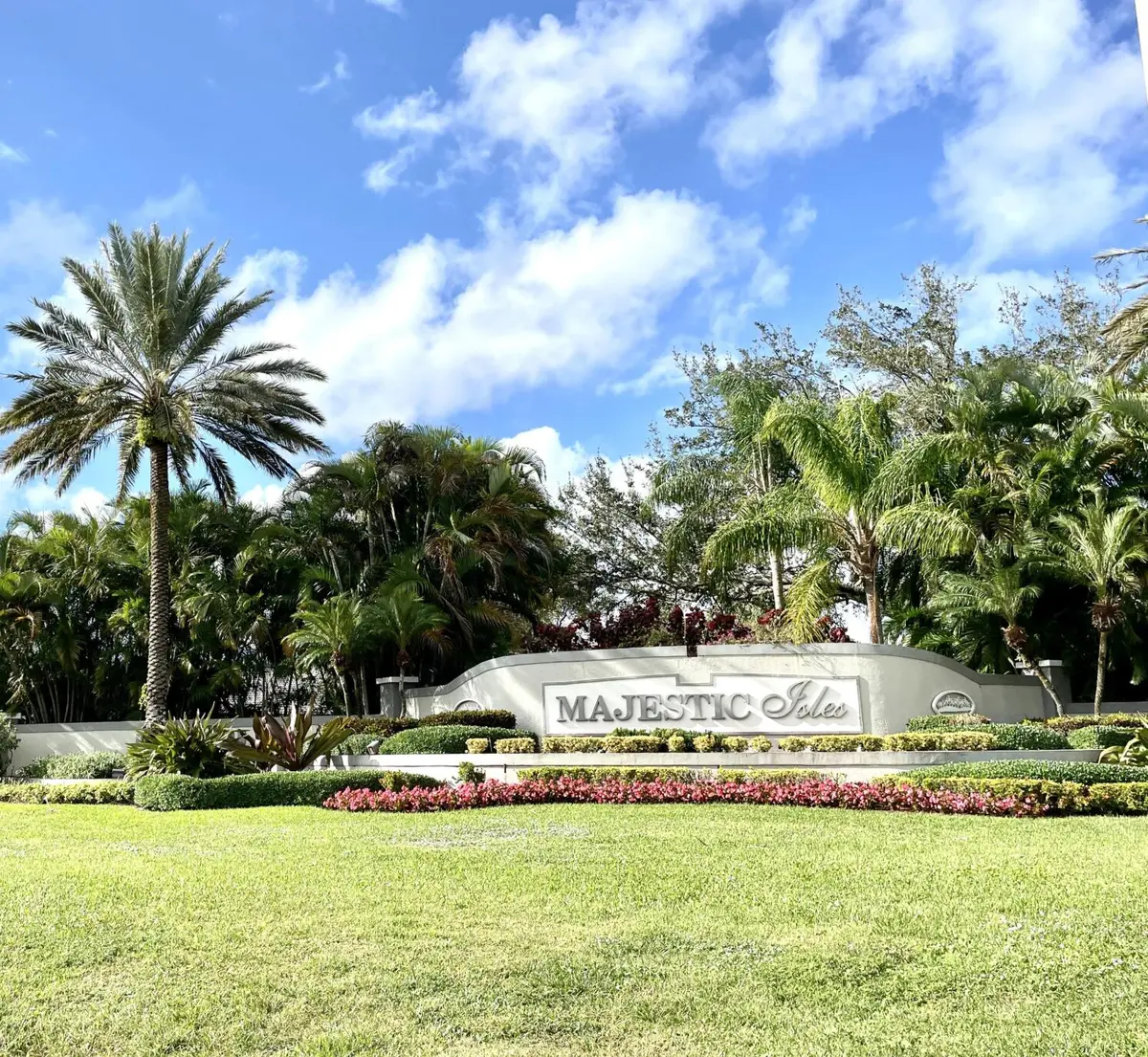 Grand Entrance at 10921 Royal Caribbean Circle, Boynton Beach