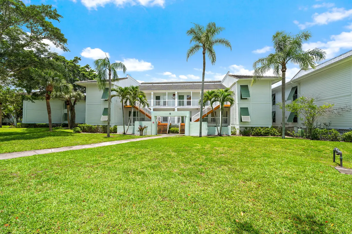 Front Exterior at 261 Cypress Point Drive, Palm Beach Gardens