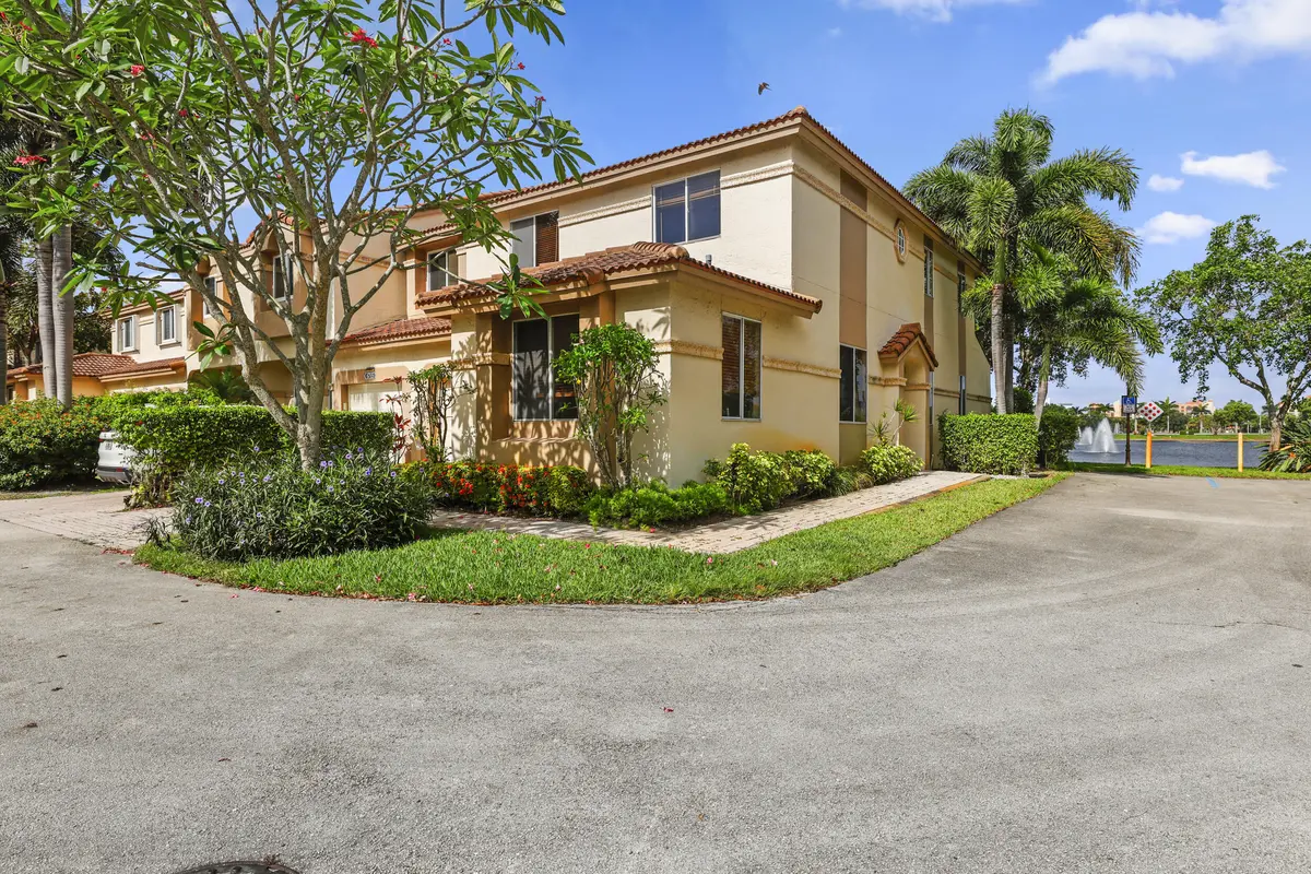 3__62_8273 at 6797 Via Regina 4, Boca Raton