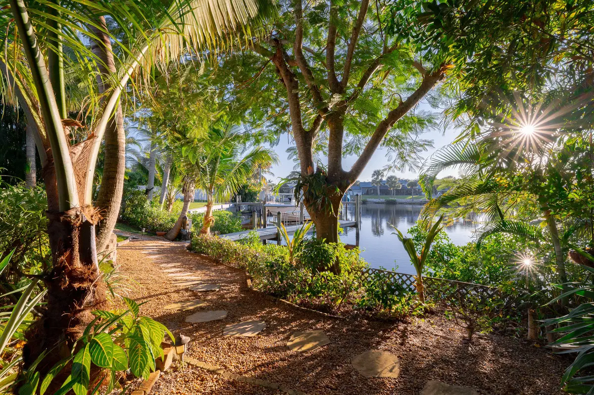 3842 SW Saint Lucie Ln, Palm City, FL 34 at 3842 SW Saint Lucie Lane, Palm City