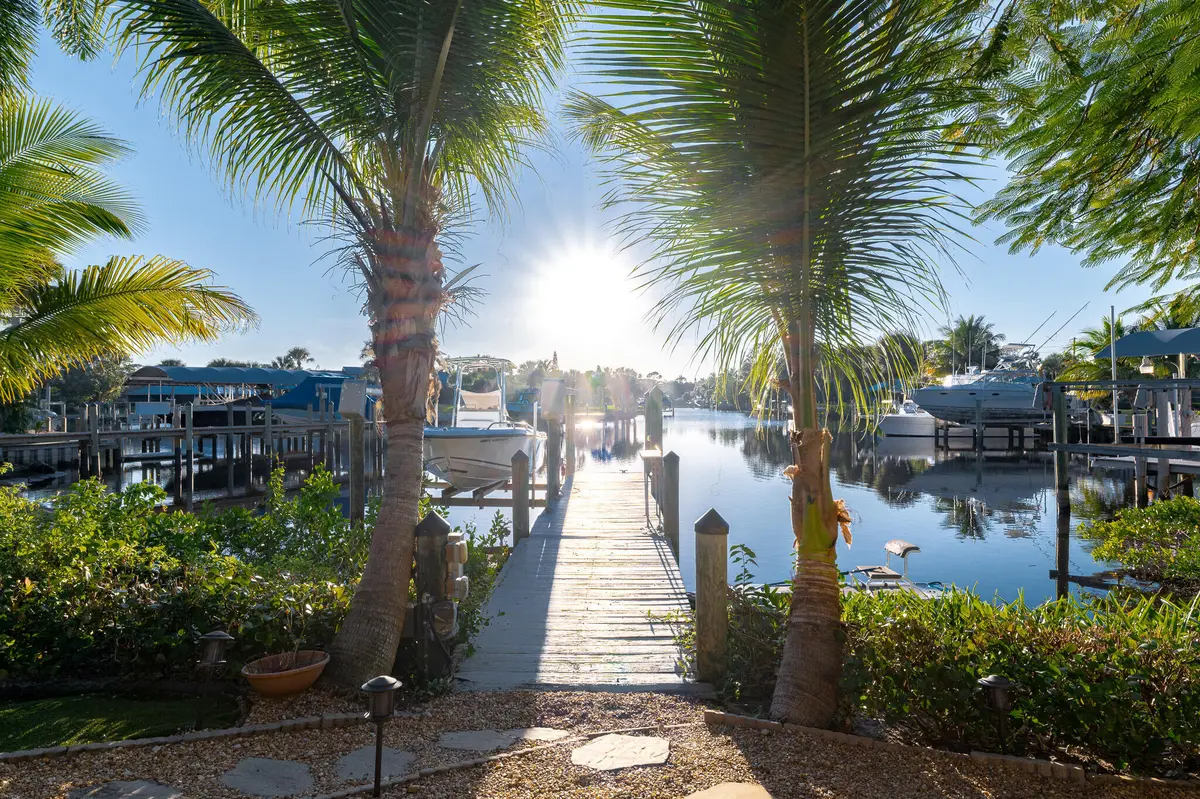 3842 SW Saint Lucie Ln, Palm City, FL 34 at 3842 SW Saint Lucie Lane, Palm City
