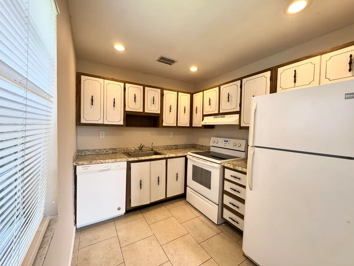 IMG_8370 at 900 Normandy Lane, Delray Beach