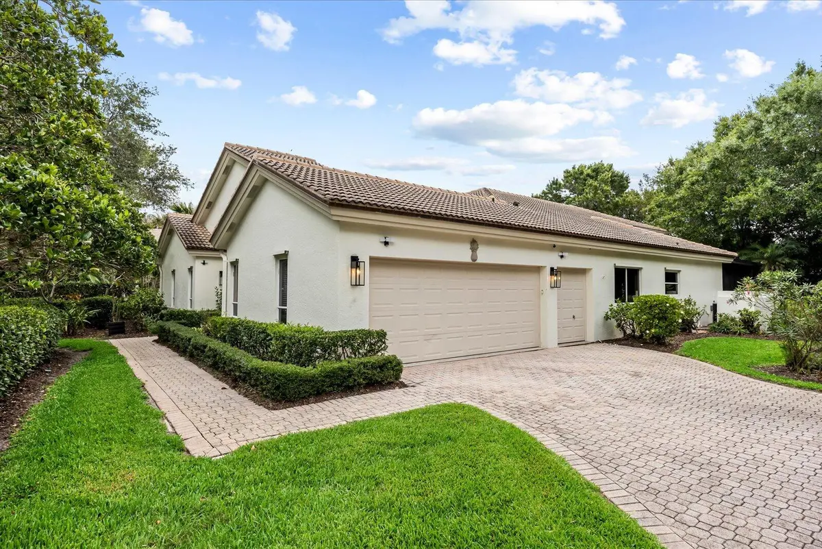 02-saw in-49 at 1515 NW Sawgrass Way, Palm City
