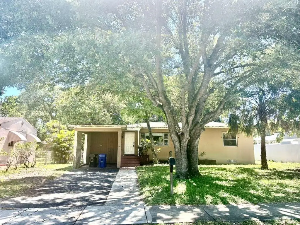 PHOTO-2026-05-15-14-48-42 at 130 Carolina Avenue, Fort Lauderdale
