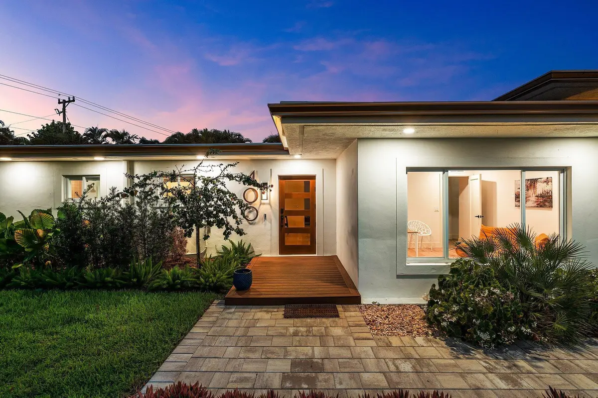 067-400KingsLynn-DelrayBeach-FL-33444-SM at 400 Kings Lynn, Delray Beach