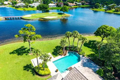 3566 Loire Lane, Palm Beach Gardens – Single Family Residence for sale
