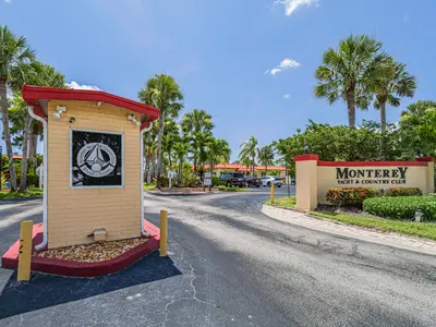 1987 SW Palm City Road Bldg 45 Unit D, Stuart – sold