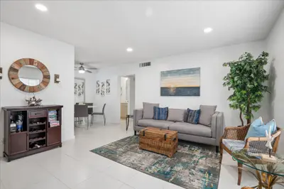 2210 NE 67th Street 1211, Fort Lauderdale – sold