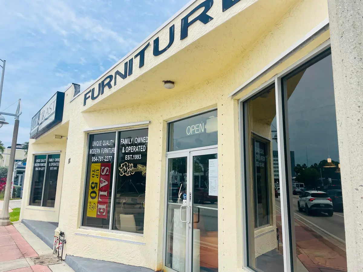 Front Entrance (1) at 18 S Federal Highway, Pompano Beach