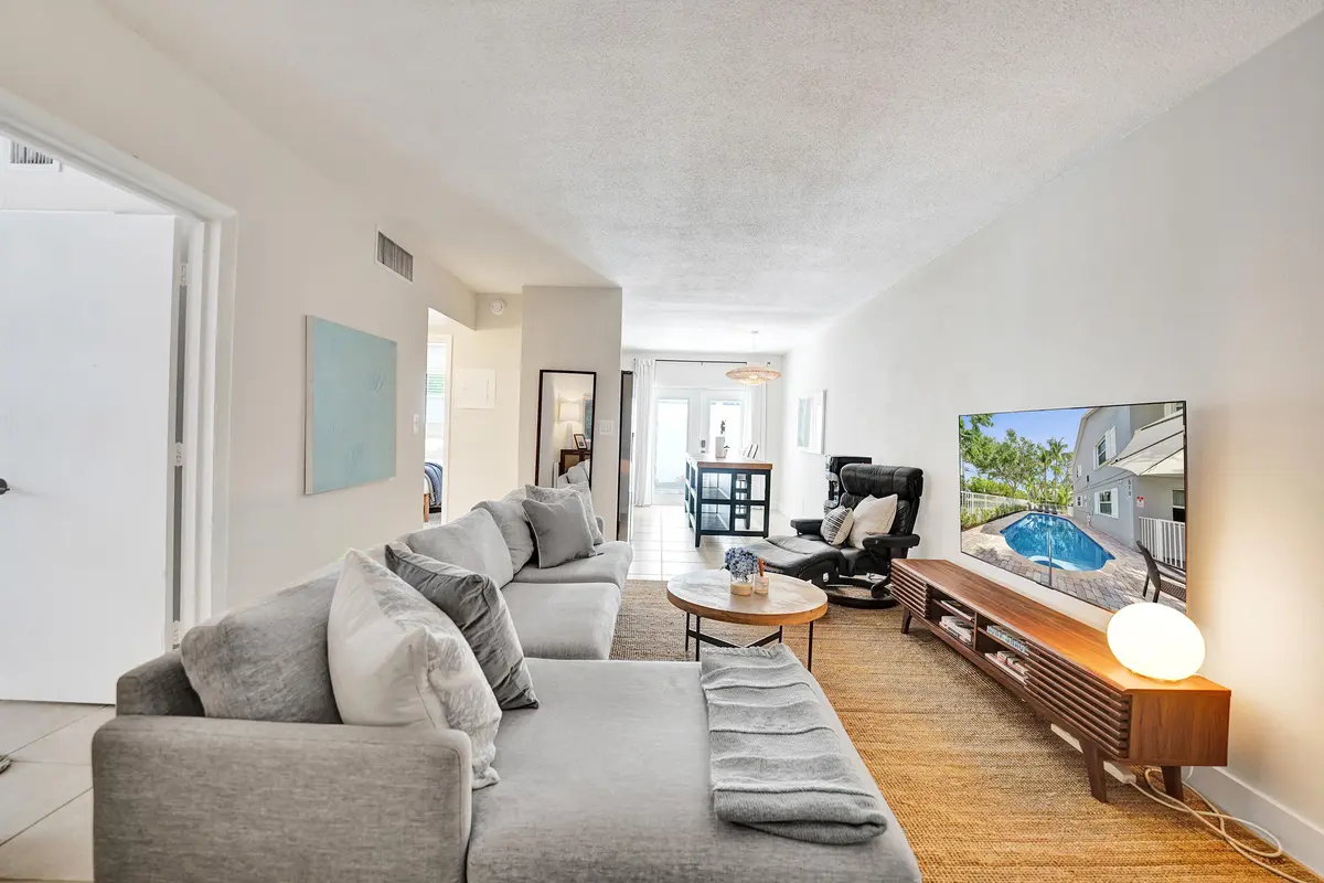 DSC09936 at 510 NE 17th Avenue 103, Fort Lauderdale