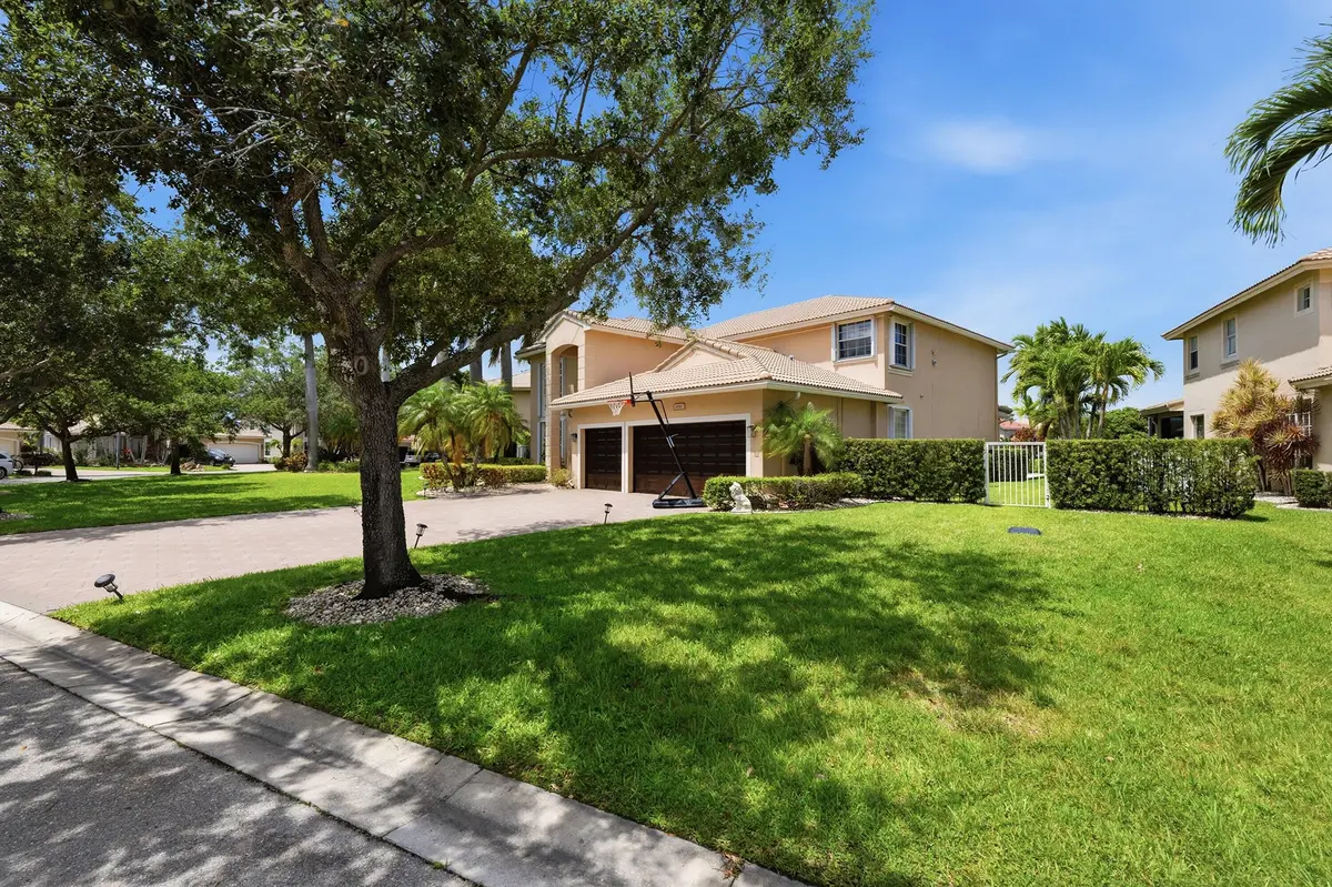 06_63680_photo_-41 at 5947 NW 54th Circle, Coral Springs