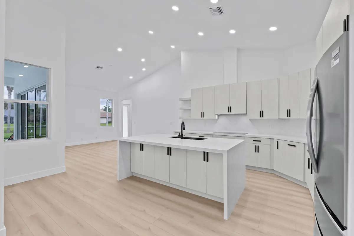 19-web-or-mls-A7405238 at 1688 Hull Court, Wellington