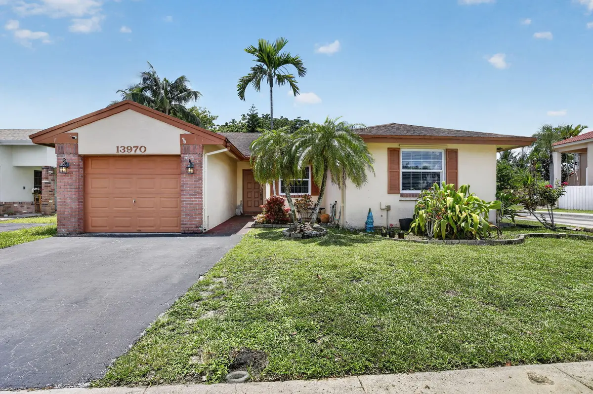 2-web-or-mls-_A7A6367 at 13970 Oaklawn Place, Davie