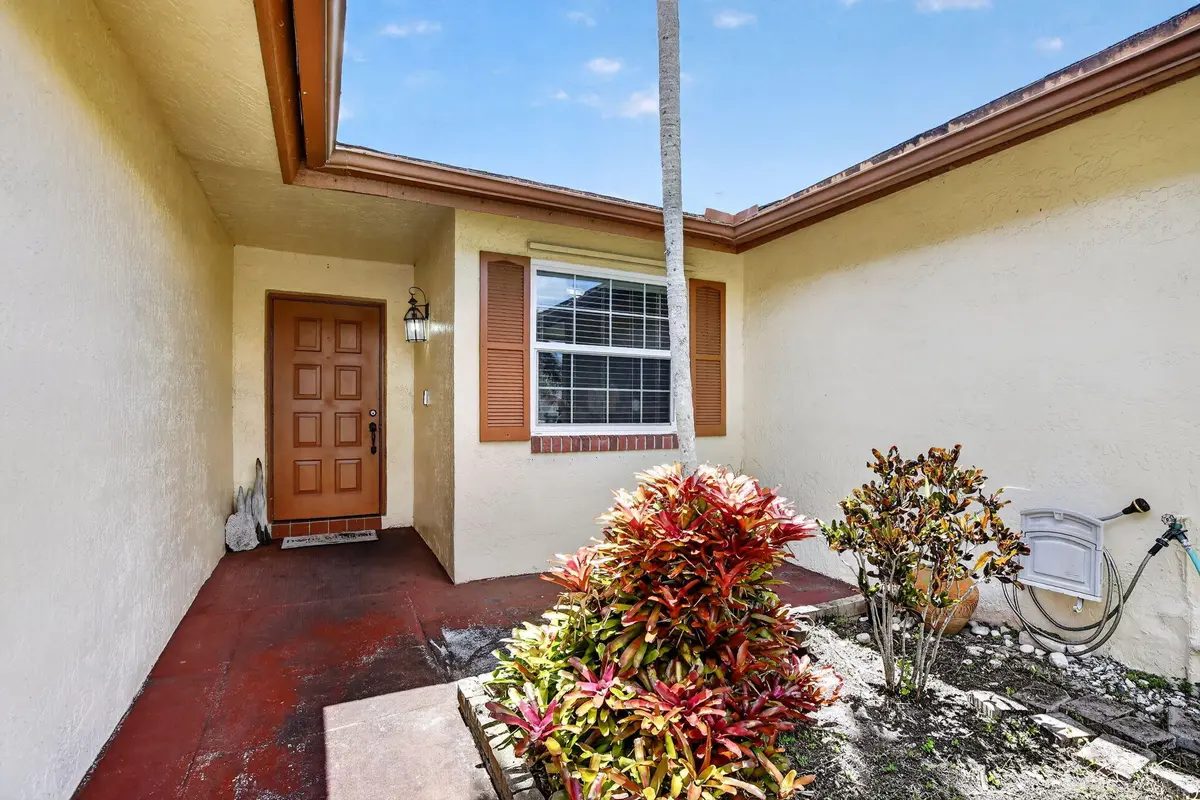5-web-or-mls-_A7A6577 at 13970 Oaklawn Place, Davie