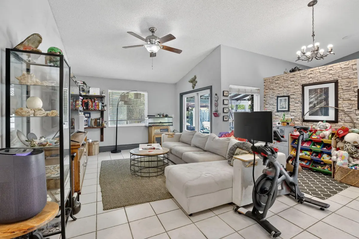 6-web-or-mls-_A7A6383 at 13970 Oaklawn Place, Davie