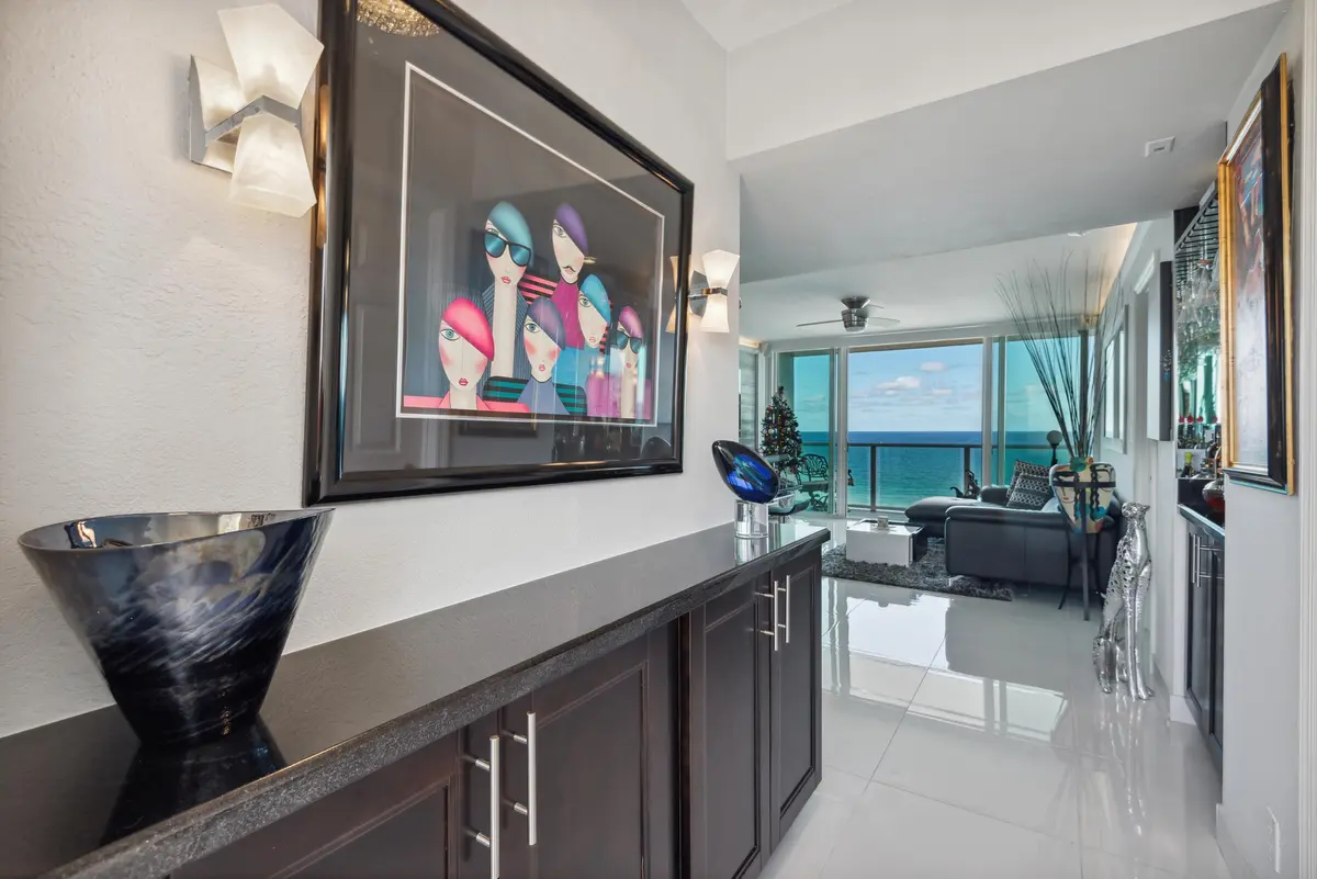 02_333-NE-21st-Ave-1508_Foyer_Print at 333 NE 21st Avenue 1508, Deerfield Beach