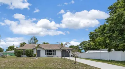 6504 Student Way, Fort Pierce – sold