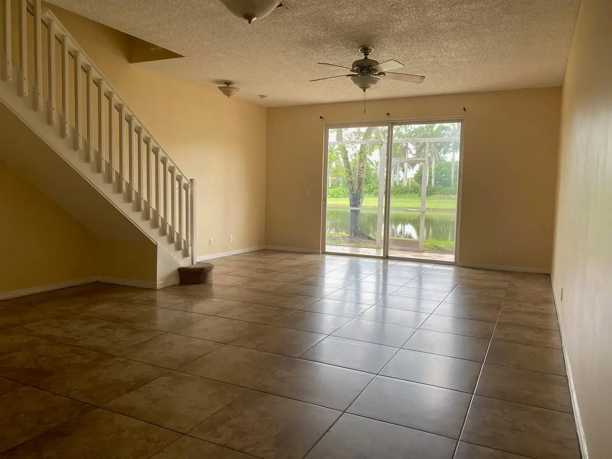 Photo 4 at 2253 Salerno Circle 2253, Weston