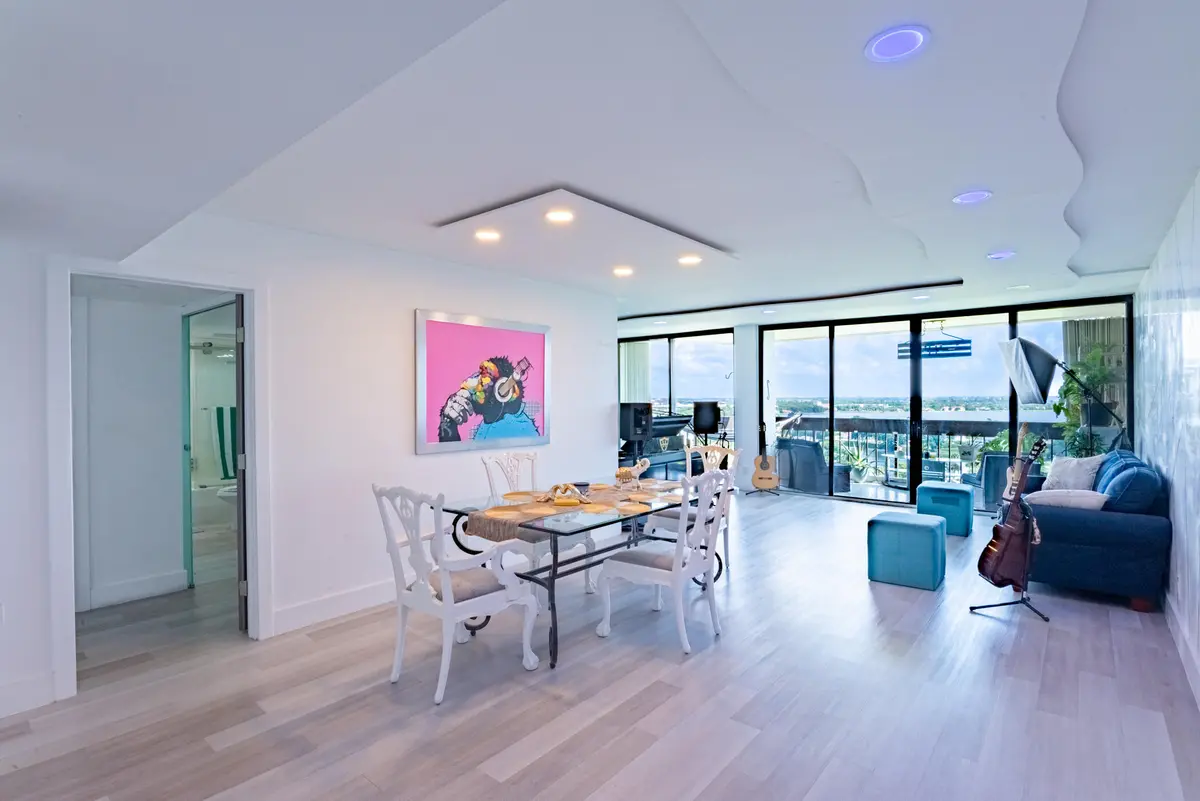© Clark-2000 Presidential Way 1401-001 at 2000 Presidential Way 1401, West Palm Beach