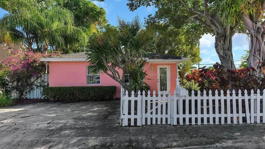 802 - 003 at 802 N J Street, Lake Worth Beach