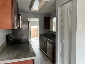 8244 21 at 8244 NW 9th Street 5, Plantation