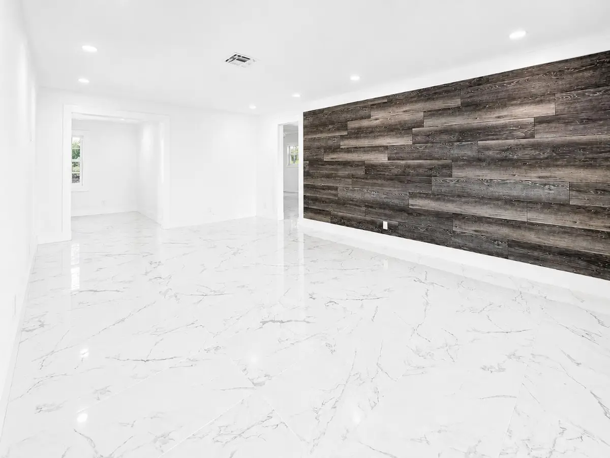 Living room at 1009 Leisure Lane, Boynton Beach
