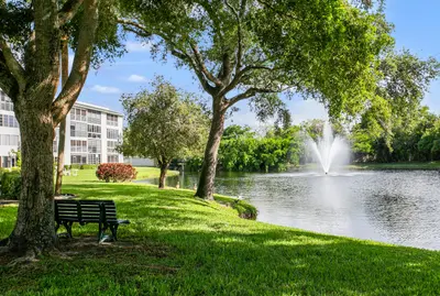 2502 Antigua Terrace F4, Coconut Creek – Condominium for sale