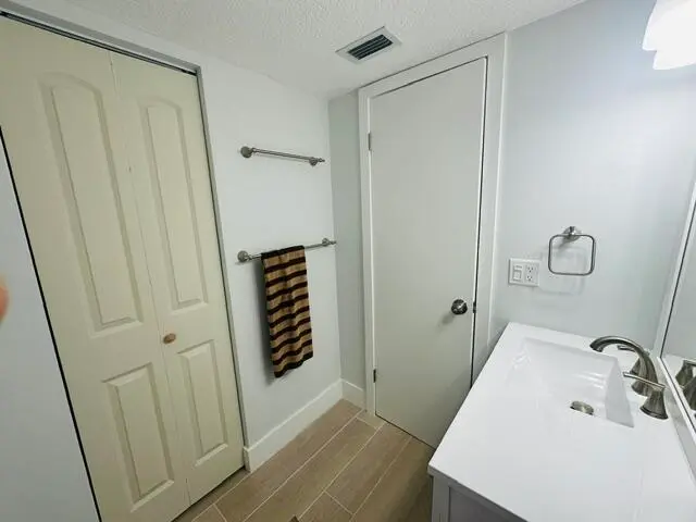 1.5 bath at 2601 NE 3rd Court 105, Boynton Beach