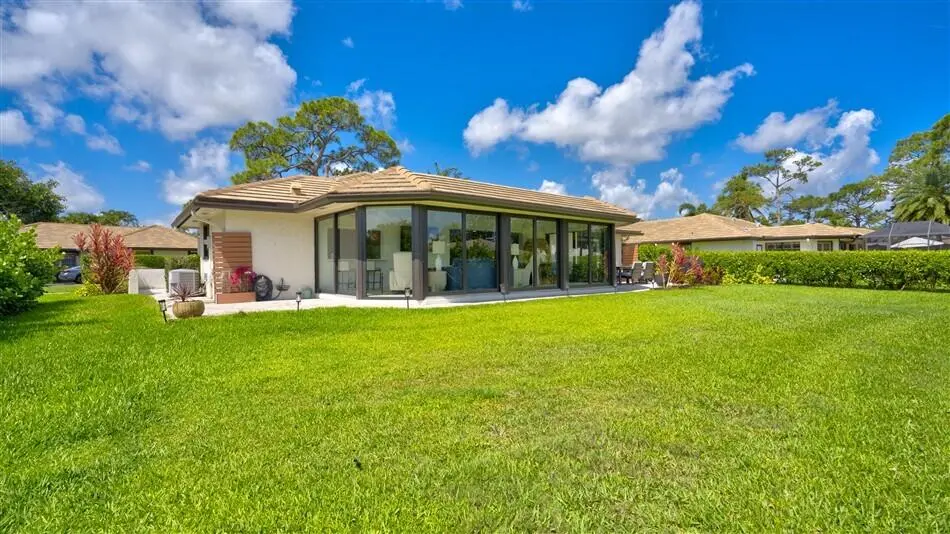 429 Pine Villa Dr Lake Worth, FL 33462 at 429 Pine Villa Drive, Atlantis
