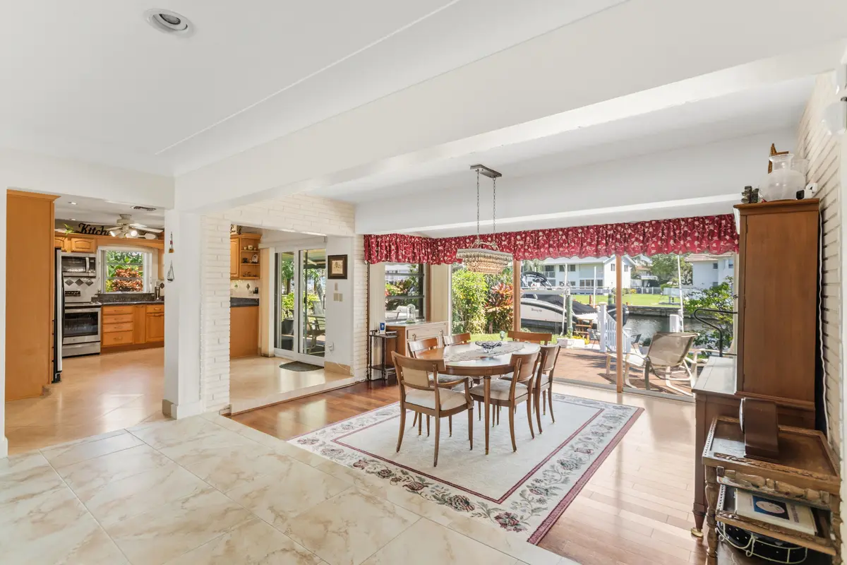 585A6999 at 270 SE 5th Terrace, Pompano Beach