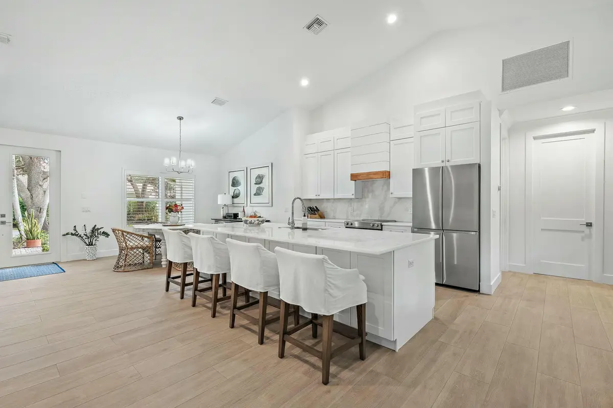 20250213174018659146000000-o at 9927 SE Canary Palm Way, Jupiter