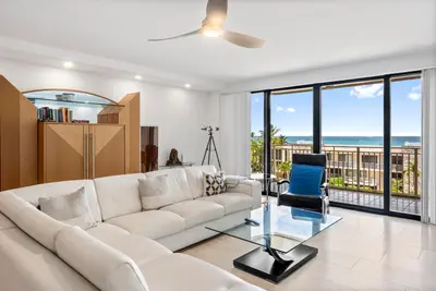 2155 S Ocean Boulevard 11, Delray Beach – Condominium for rent