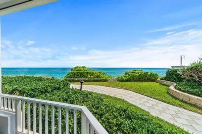 5200 N Ocean Drive 102, Singer Island – Condominium for sale