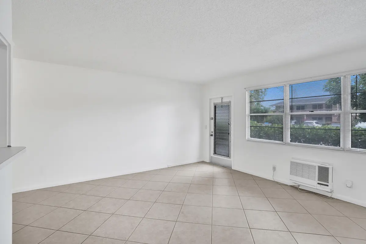 DSC00480 at 91 Tilford E, Deerfield Beach