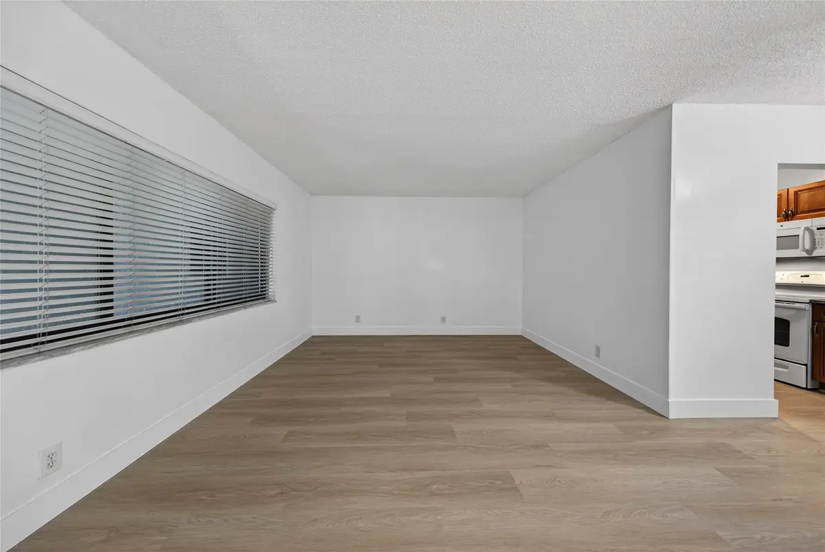 Photo 4 at 2201 NE 36th Street 105, Lighthouse Point