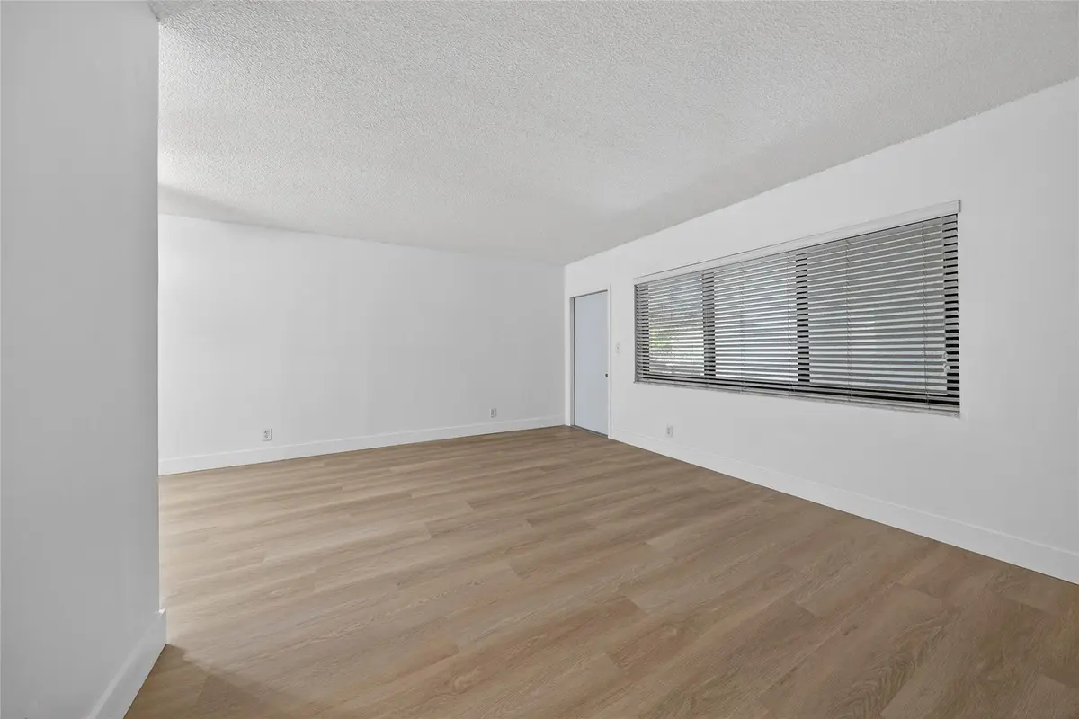 Photo 8 at 2201 NE 36th Street 105, Lighthouse Point