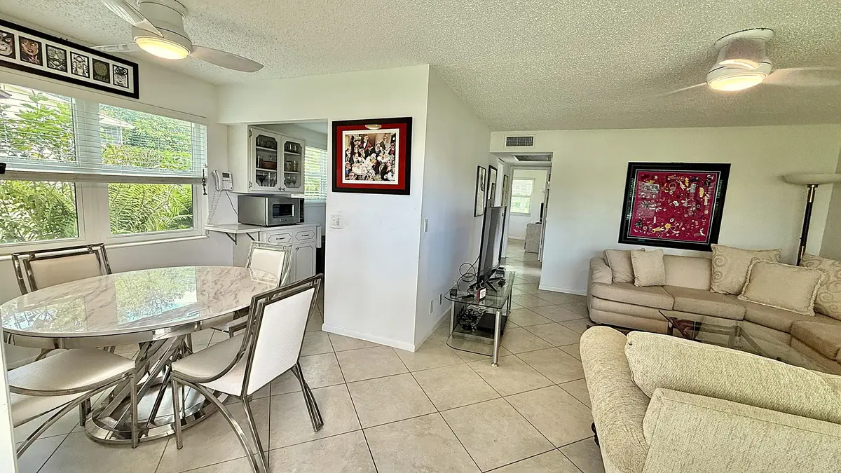 LR+DR+Kit at 316 Markham, Deerfield Beach