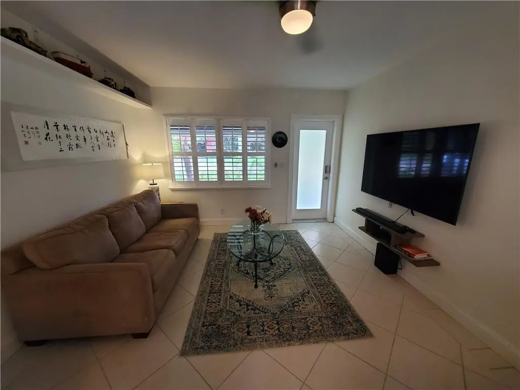 Photo 7 at 3204 NE 6th Street, Pompano Beach