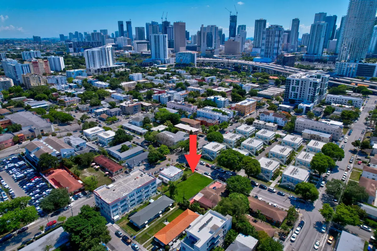 5-web-or-mls-DJI_0016_7_8 at 512 SW 6th Avenue, Miami