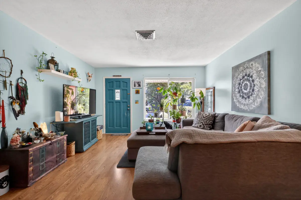5-web-or-mls-F14A3954 at 1525 N M Street, Lake Worth Beach