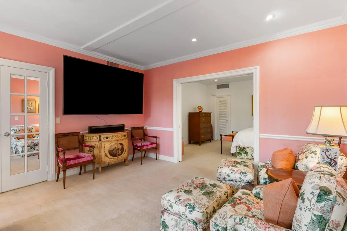 DSC02474-Edit.jpg-SMALL at 315 S Lake Drive 1a, Palm Beach