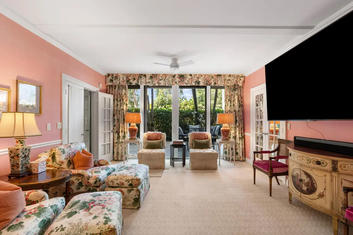 DSC02479-Edit.jpg-SMALL at 315 S Lake Drive 1a, Palm Beach