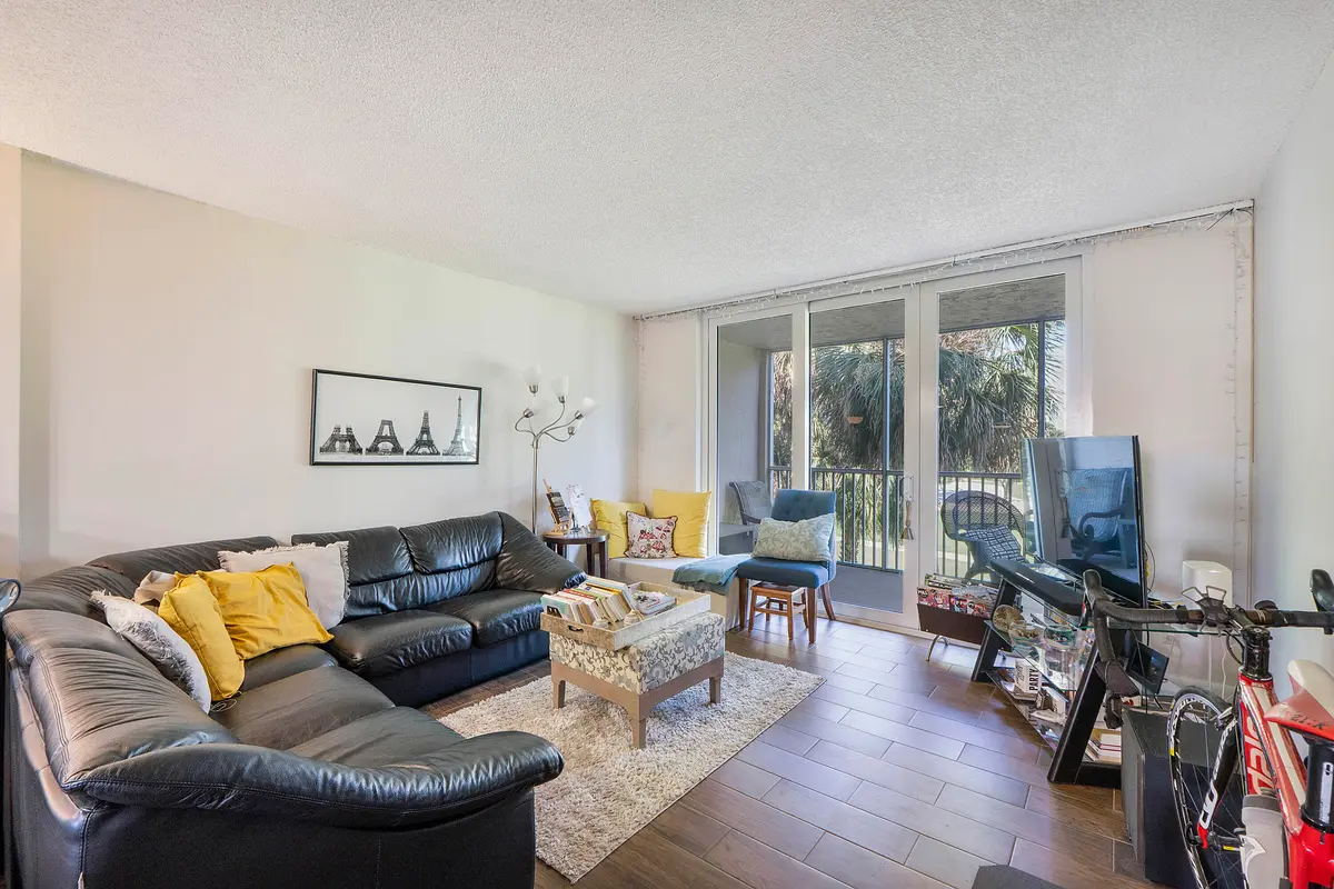 250 Jacaranda Dr u308_017 at 250 Jacaranda Drive 308, Plantation